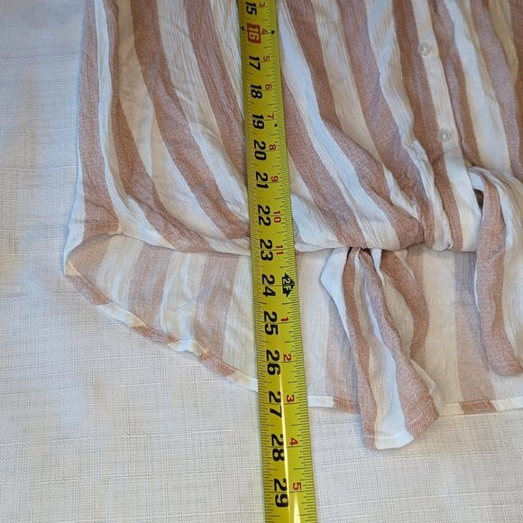 Vixbe Beige Thompkins Tie Front Top NWT - Picture 4 of 5